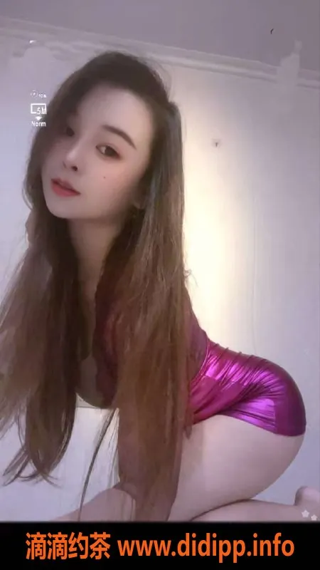 深圳楼凤-龙岗清纯少女夏夏，身高160，诱惑胸围36D