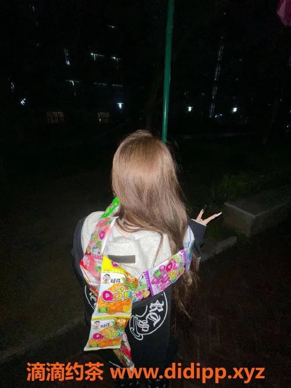 南通楼凤资源信息,学生兼职小崽子，168cm高，C罩杯只外出