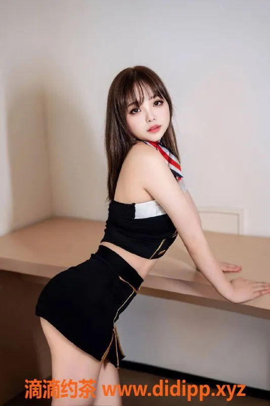 重庆楼凤-九龙坡果果，成熟少妇四评好评服务