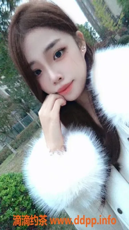 杭州楼凤-余杭区甜甜，18岁165cm，曲线诱人，服务丰富