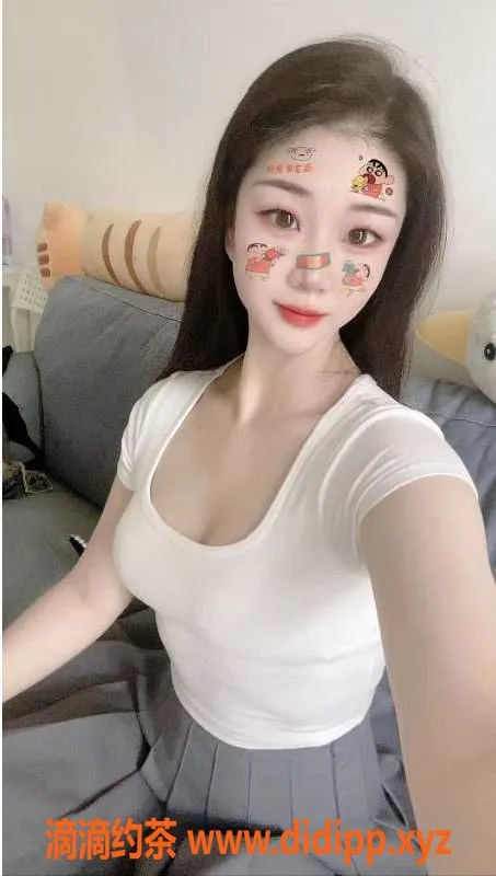 深圳楼凤-龙岗23岁温柔宝儿，168高C罩杯，600元体验