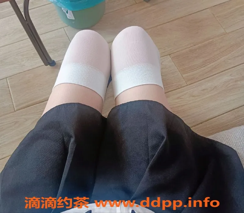 无锡楼凤-超嫩萝莉酱，皮肤滑腻诱人！