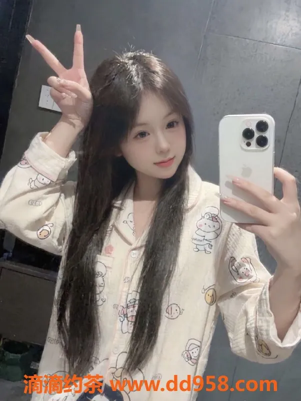 无锡楼凤-梁溪优族08超嫩少女，清纯可人陪浴调情