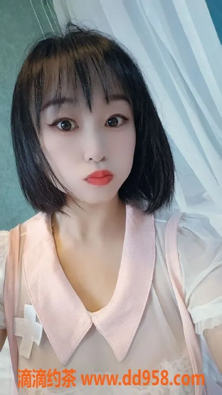 北京楼凤-丰台区22岁橙橙，161cm，98斤，专业按摩服务