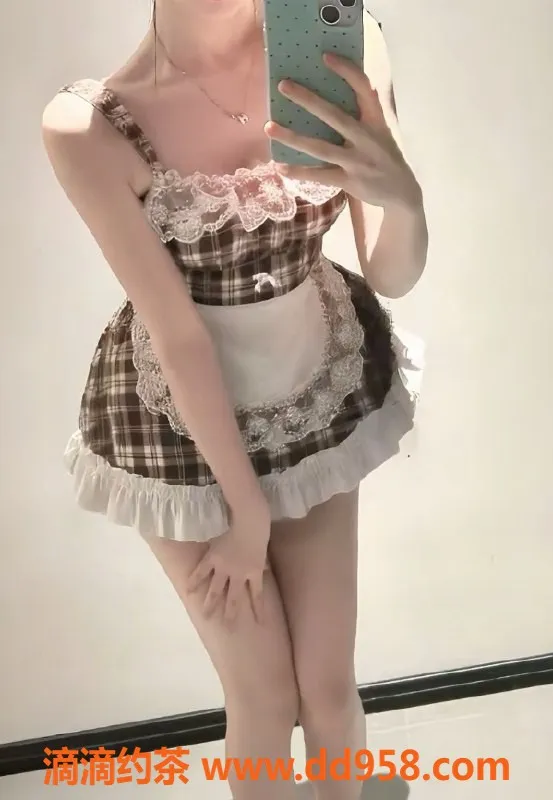 无锡楼凤-梁溪区岁岁，高颜值娇小萝莉陪浴服务