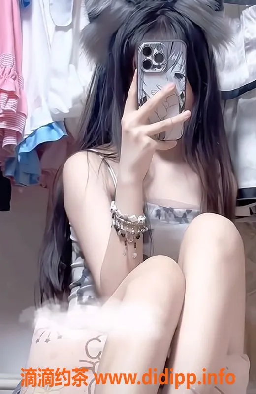 无锡楼凤-梁溪区岁岁，高颜值娇小萝莉陪浴服务