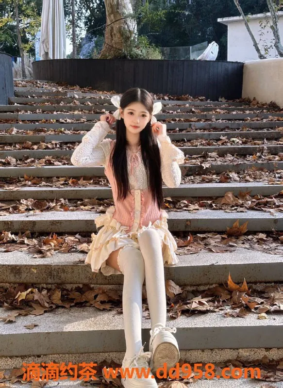 台州楼凤-金华市波波，168cm 46kg C+ 17岁，性价比高！