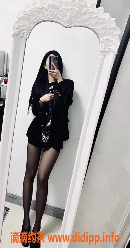 成都楼凤资源信息,武侯区贝拉，少妇车服务，课时费6/10