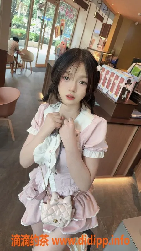 成都楼凤资源信息,锦城湖嫩妹豆子，甜美萝莉，6p体验