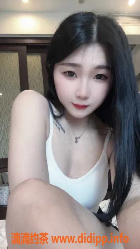 广州楼凤资源信息,白云19岁大长腿，茶水500，体验超值！