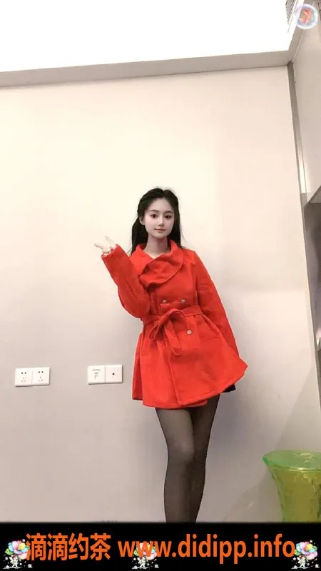 成都楼凤-成华区美少妇苏苏，优惠价陪聊服务