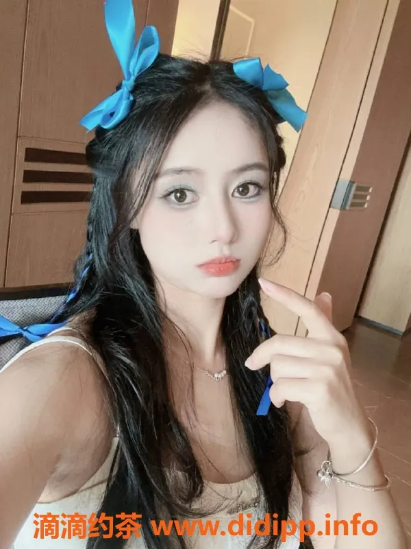 成都楼凤-成华区美少妇苏苏，优惠价陪聊服务