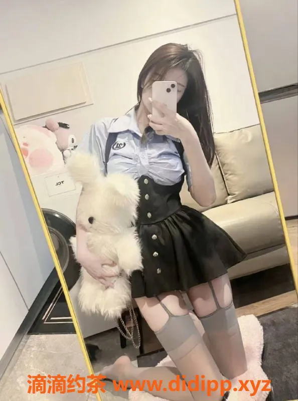 南京楼凤-江宁区19岁嘉佳，身高166，魅力无敌