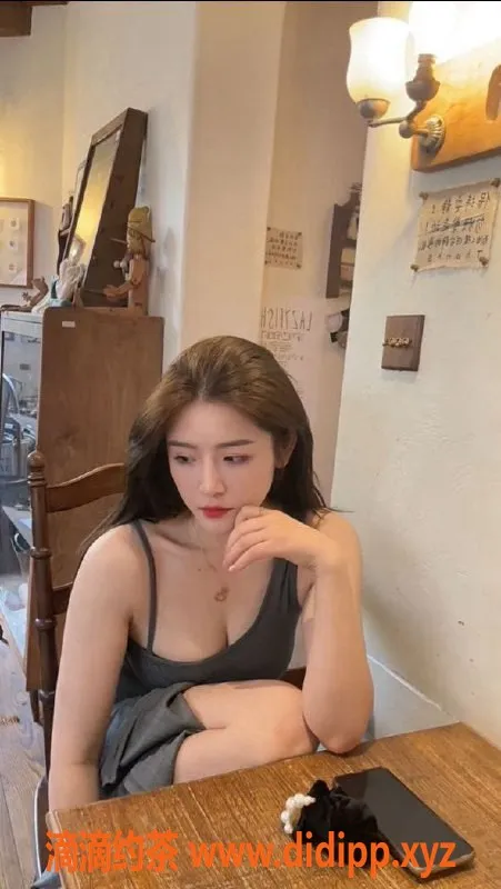 武汉楼凤-洪山高质御姐芝琦，800元服务送惊喜