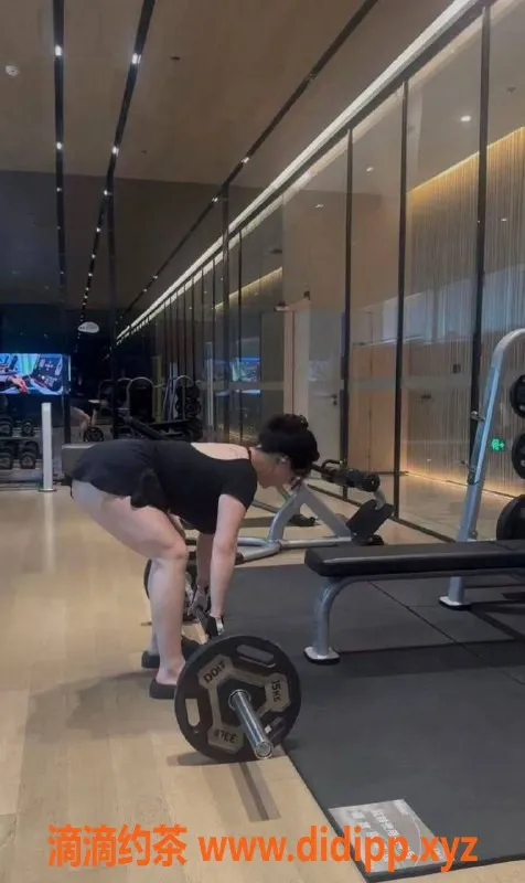 北京楼凤-朝阳大悦城新艺人，巨乳巨臀特技