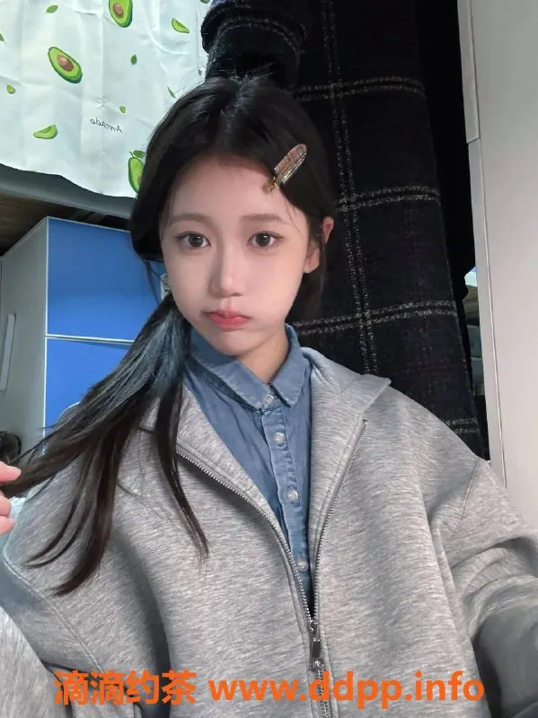 南通楼凤-南通清纯女大学生沫沫，18岁165cm，身材绝佳