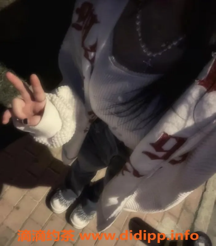 武汉楼凤-糖盼盼，甜美诱惑，活动中