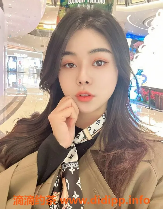 中山楼凤-西区24岁米可现身，胸围36B，700元起服务等你体验！