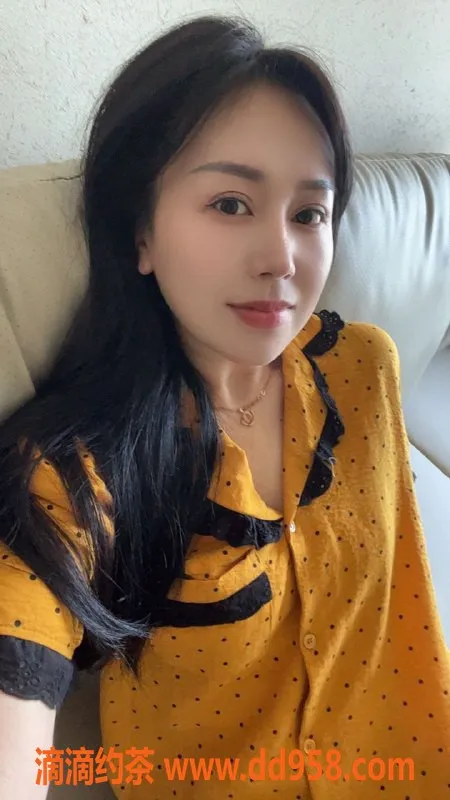 广州楼凤-天河御姐如梦 26岁 163cm 54kg 36D服务