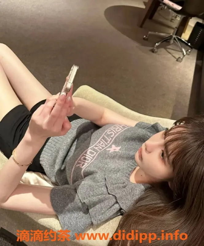 南通楼凤-南通艾利21岁 模特身材175cm/95斤/36C