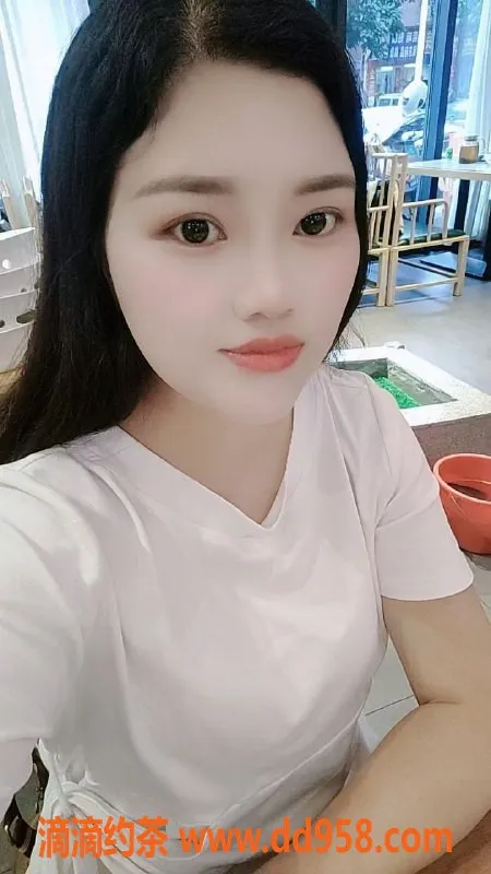 中山楼凤-东凤 hot girl，300快餐400洗吹，一起嗨玩！