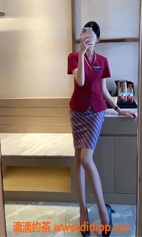 乌鲁木齐楼凤-南航175姐，D罩杯蜜桃臀，热情服务等你来体验