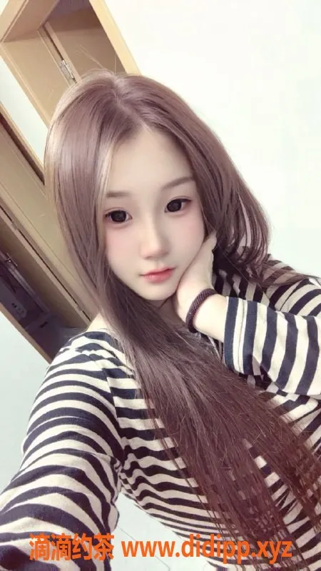 无锡楼凤资源信息,江阴慕白超嫩校花，69元接吻陪浴服务