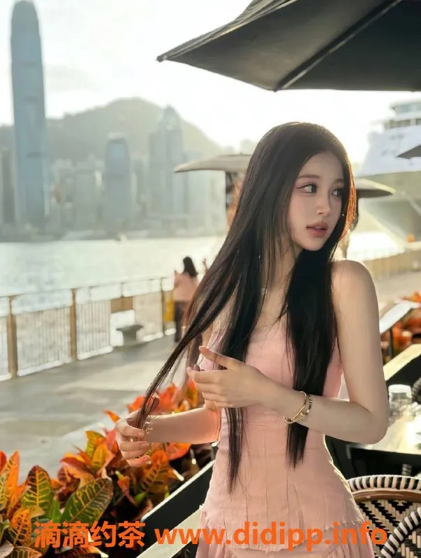 北京楼凤-国贸小脑斧，百万网红主播等你来约！