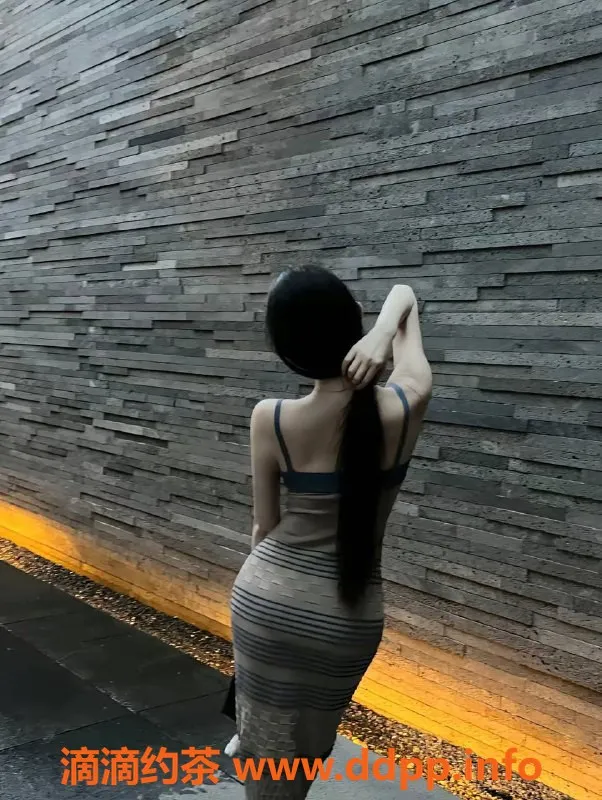 北京楼凤-国贸小脑斧，百万网红主播等你来约！