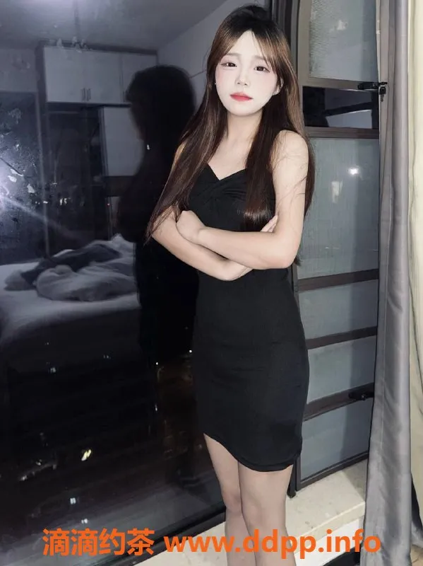 成都楼凤-成华区18岁可乐，162cm，90斤，女友式陪伴