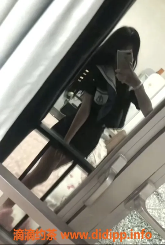 中山楼凤-江门外海双飞体验，15岁极品学生妹等你来享