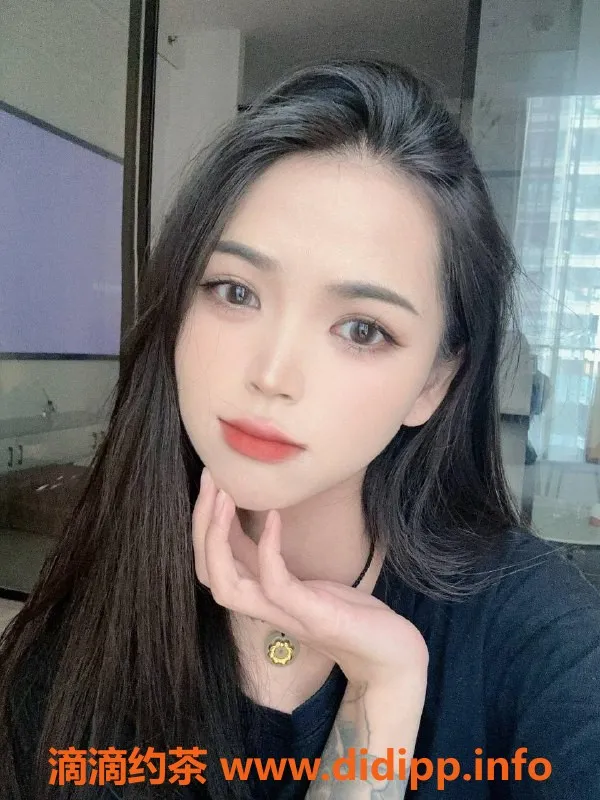 中山楼凤-西区依依，20岁，34A，600元/小时