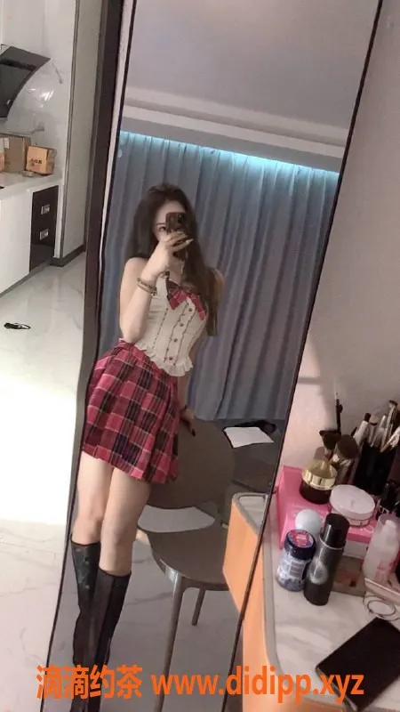 中山楼凤-石岐珍妮，23岁，36B，上门服务仅600元起