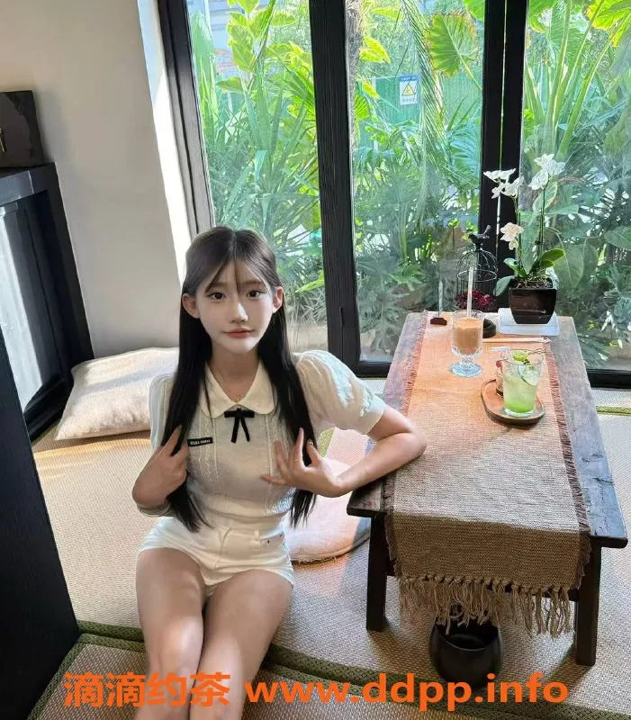 杭州楼凤-上城区又又，颜值超赞的嫩M，舌吻六九服务