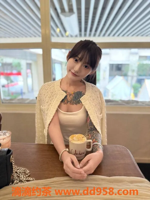 杭州楼凤-上城区又又，颜值超赞的嫩M，舌吻六九服务