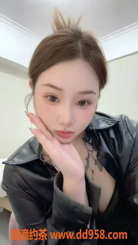 深圳楼凤-深圳嘟嘟：22岁大奶妹妹，165cm，热情服务