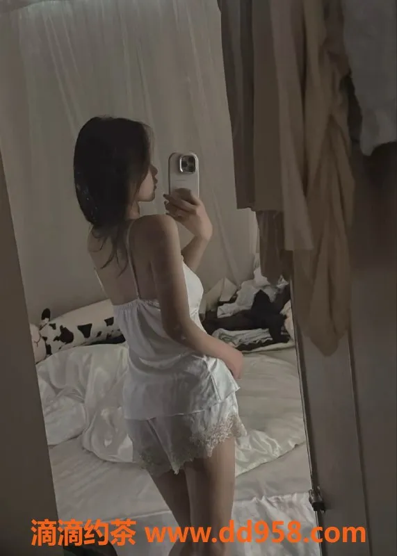 昆明楼凤-官渡区小乔，身材火辣，服务超赞，600元起