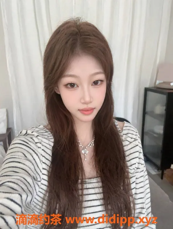 中山楼凤-西区萍萍，18岁B罩杯，课程700起