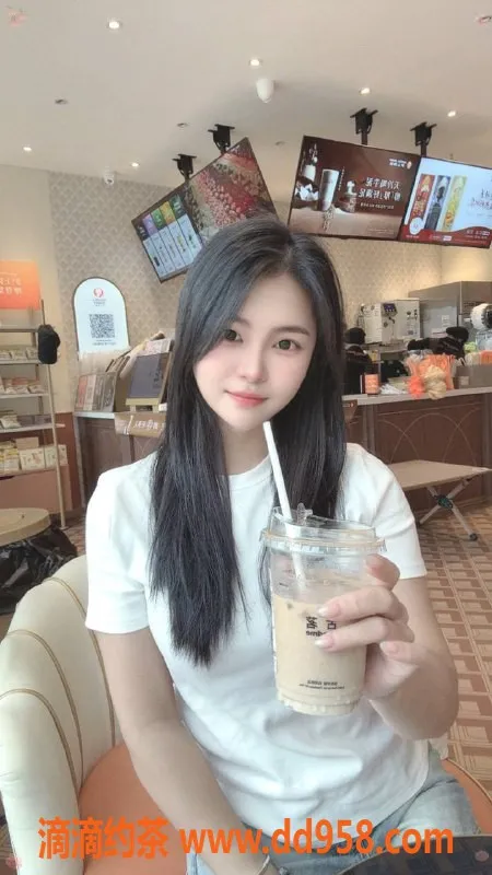 中山楼凤-27岁莎莎，C胸诱惑，港口399/课时等你来体验