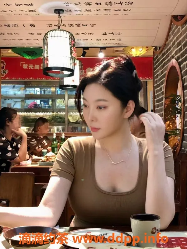 青岛楼凤-天桥多多，身高165，性感诱人，性价比高