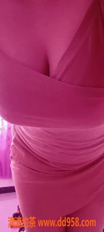 中山楼凤-西区艺名糖糖，E罩杯，300元起服务