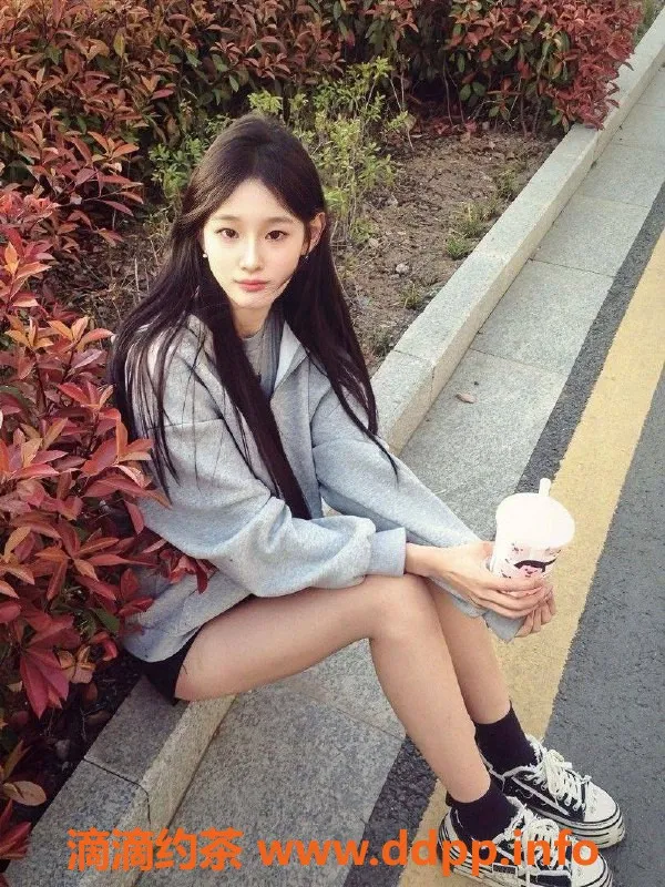 北京楼凤-朝阳百子湾司纯，18岁B身材，173高47重，茶费1k