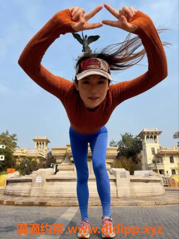 深圳楼凤-罗湖29岁性感大长腿洛彤，身高170，服务超棒！