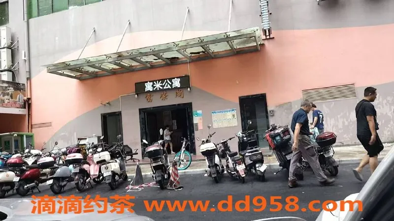 中山楼凤-西区美女洗吹做全套服务，价格实惠