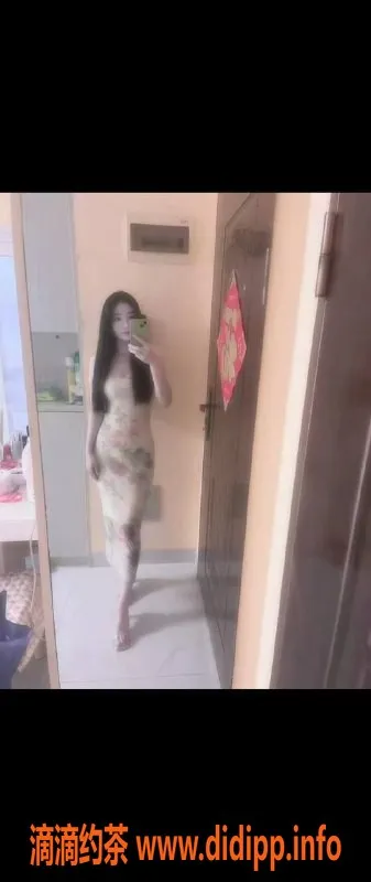 惠州楼凤-小麦，27岁，162身高，92体重，500p洗吹制服