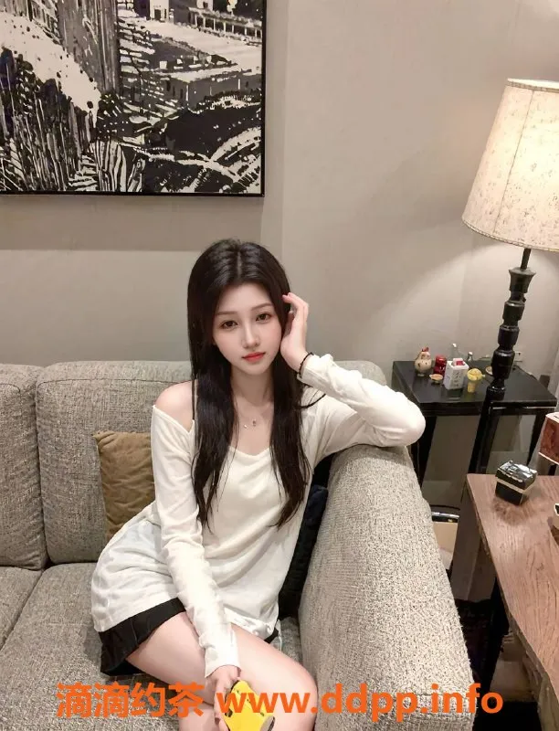 南通楼凤-南通轩轩19岁优质伴游，身高164cm，95斤