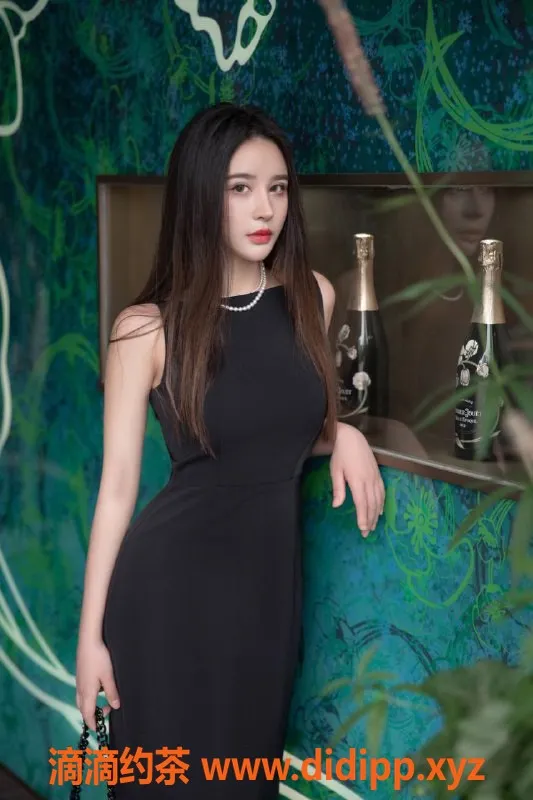 成都楼凤-塔子山御姐简妮，155cm/42.5kg，热情服务等你来体验