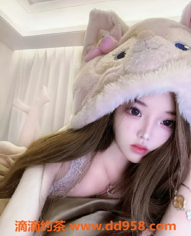 无锡楼凤-梁溪区小白，高颜值极品，附陪浴服务