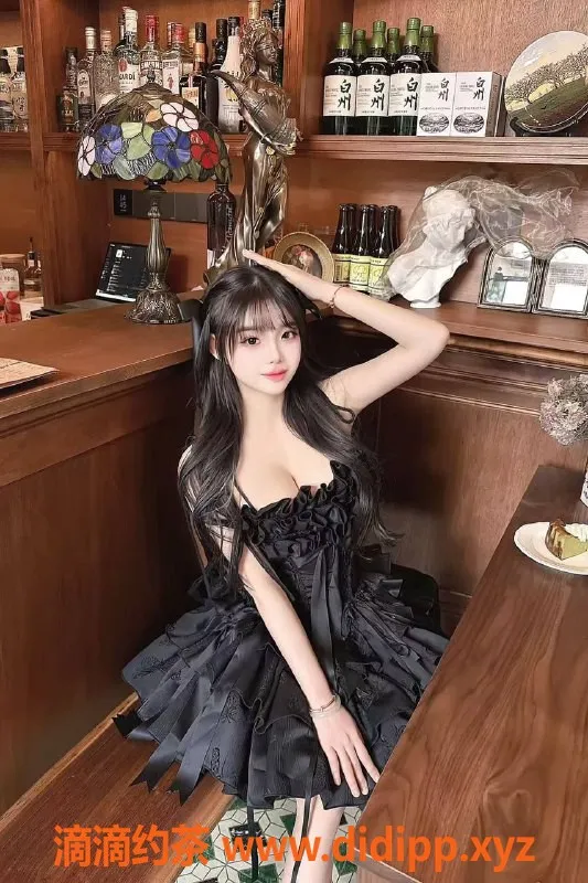 成都楼凤-武侯区暖暖，9.2分大奶嫩妹，态度超赞！