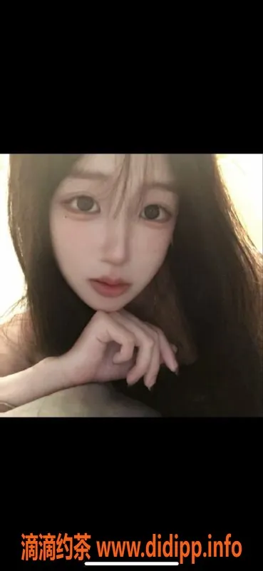 常州楼凤-常州万达阿迪，22岁165cm，C罩杯，92斤起服务